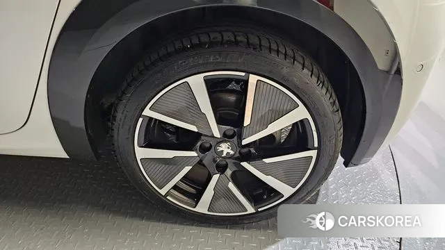 Peugeot e-208 second Generation id 3295236 из Кореи 15