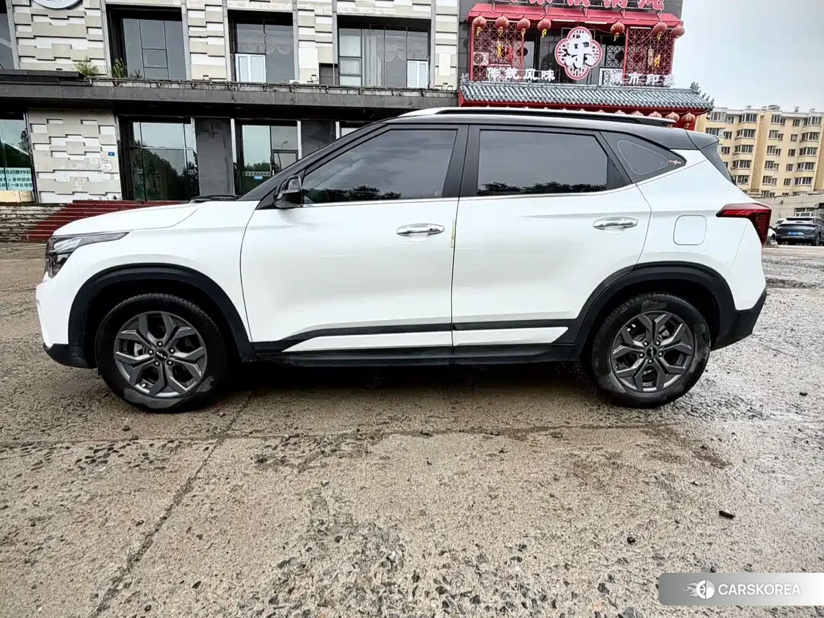 Kia Seltos id 4538640 из Китая 19