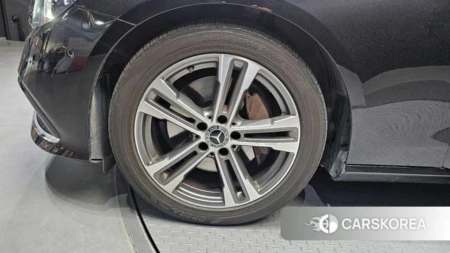 Mercedes-Benz E-Class W213 id 4202048 из Кореи 27