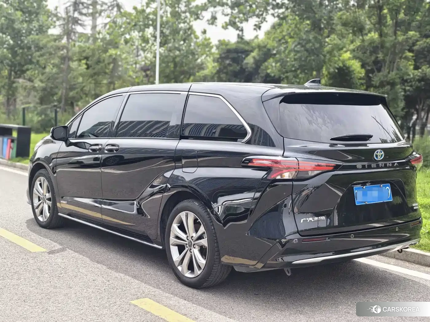 Toyota Sienna id 4576919 из Китая 13
