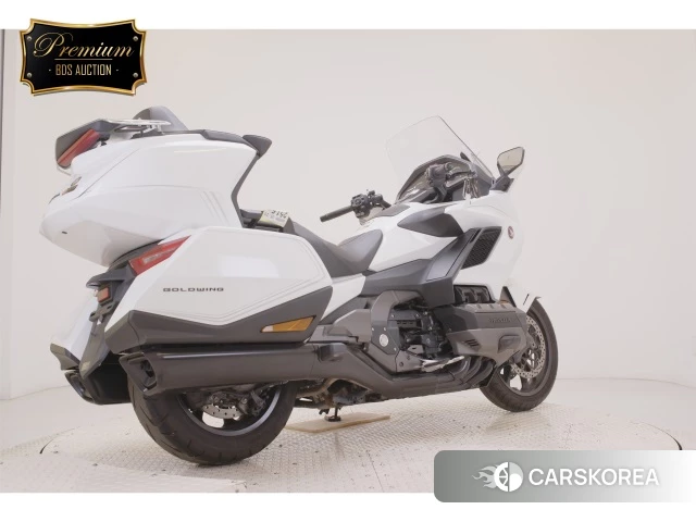 Проданный Honda GL1800 TOUR DCT 2020 из Японии, фото 4