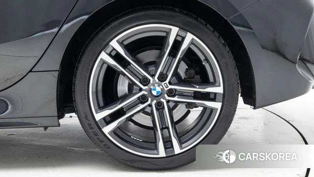 BMW 1 Series (F40) id 3877396 из Кореи 15