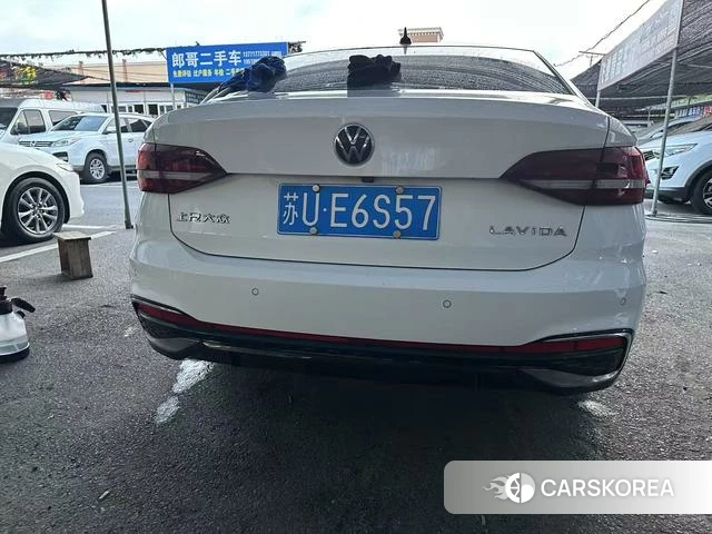 Volkswagen Lavida 2023 Белый из Китая, фото 6