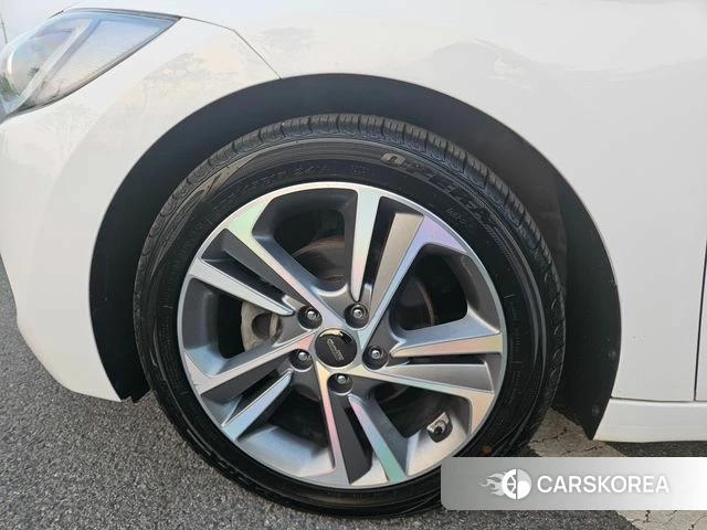 Hyundai Avante AD id 4417438 из Кореи 15