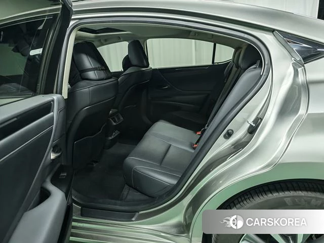 Lexus ES id 4208587 из Китая 15