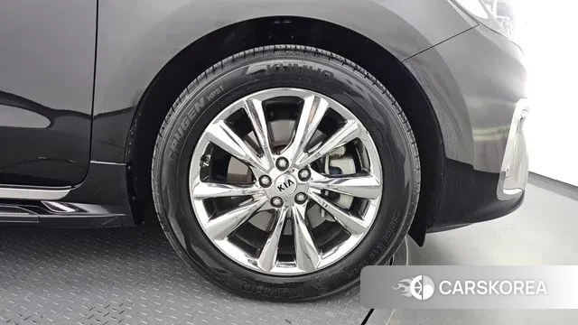 Kia The New Carnival id 3479631 из Кореи 15