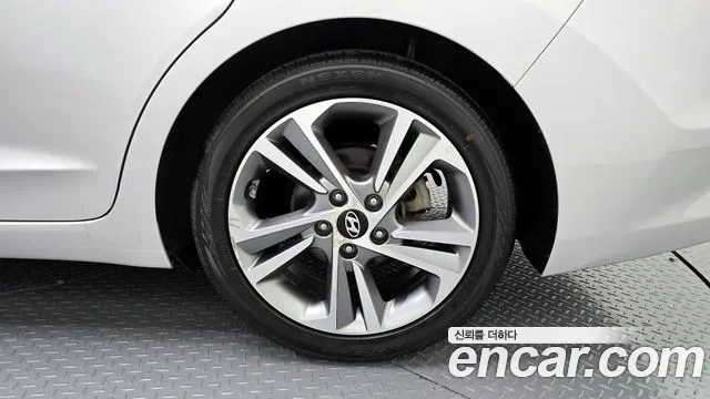 Hyundai Avante AD id 2860660 из Кореи 15