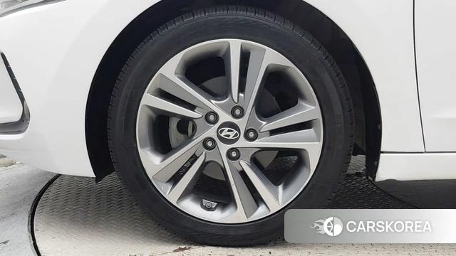 Hyundai Avante AD id 4403523 из Кореи 15