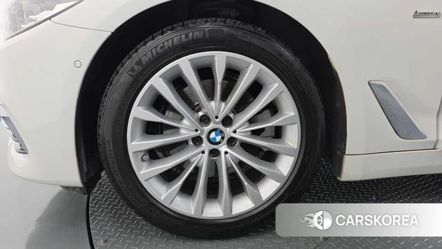 BMW 5 Series (G30) id 4658447 из Кореи 30