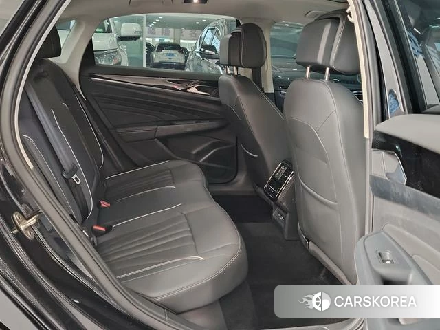 Volkswagen Passat id 4341605 из Китая 14