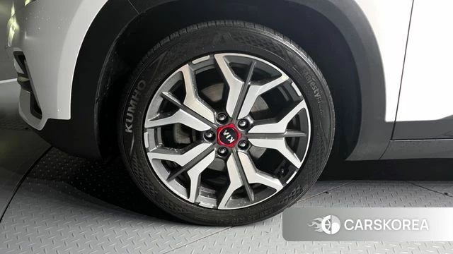 Kia Seltos id 4284975 из Кореи 15
