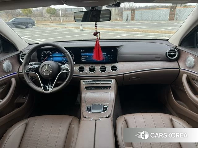 Mercedes-Benz E-class id 4260368 из Китая 14