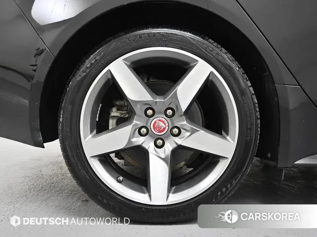 Jaguar XE id 3351176 из Кореи 15