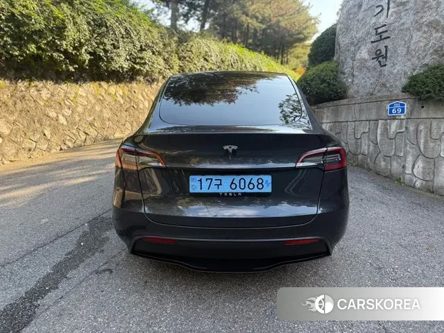 Tesla Model Y 2024 Серый из Кореи, фото 5