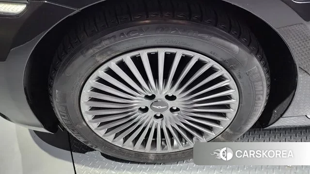 Genesis G90 id 3023502 из Кореи 15