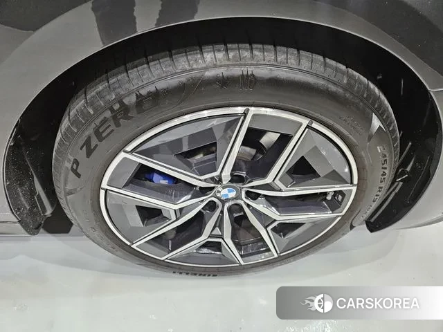 BMW 5 Series (G60) id 3452065 из Кореи 15