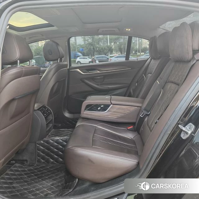 BMW 5 series 2020 Черный из Китая, фото 5