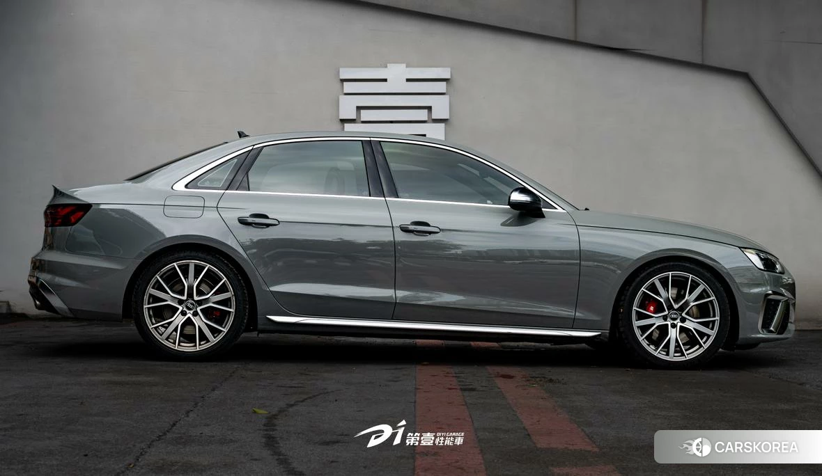Audi S4 2021 Темно-серый из Китая, фото 5