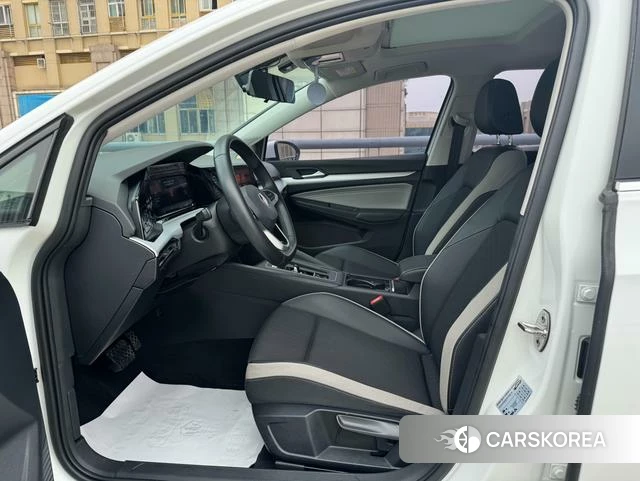 Volkswagen Golf 2021 Белый из Китая, фото 5