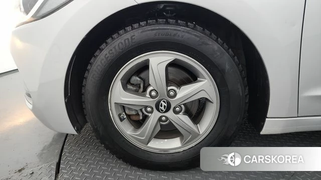 Hyundai Avante AD id 4305180 из Кореи 26