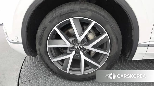 Volkswagen Touareg 3rd generation id 3805675 из Кореи 15