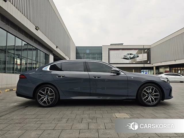 BMW i5 id 4257966 из Китая 9