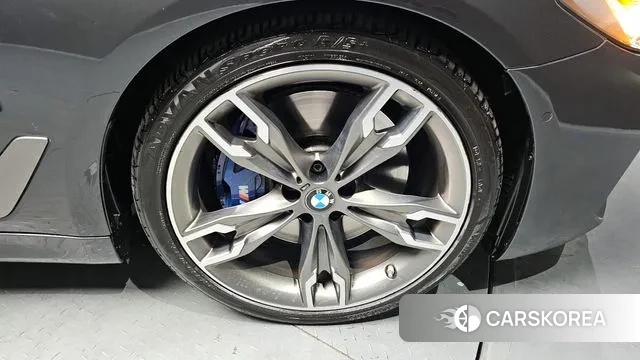 BMW 5 Series (G30) id 3702655 из Кореи 15