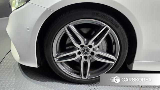 Mercedes-Benz E-Class W213 id 4384816 из Кореи 31