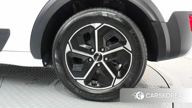 Kia Di Ol Nu Niro id 4784335 из Кореи 15