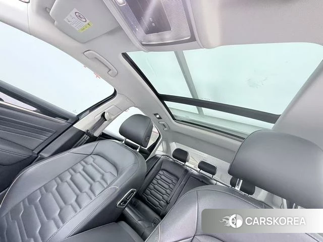 Volkswagen Passat id 4259067 из Китая 16