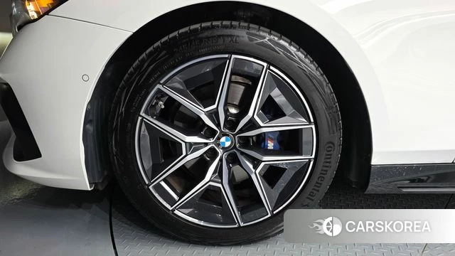 BMW 5 Series (G60) id 4315577 из Кореи 29