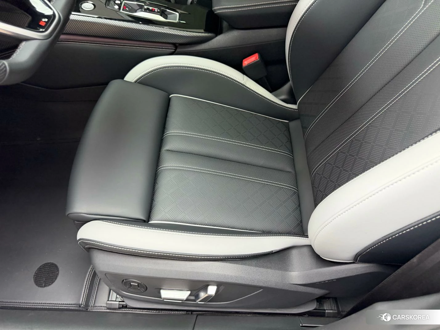 Audi A5L id 4485457 из Китая 34