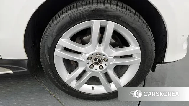 Mercedes-Benz GLE - Class W166 id 3439967 из Кореи 15