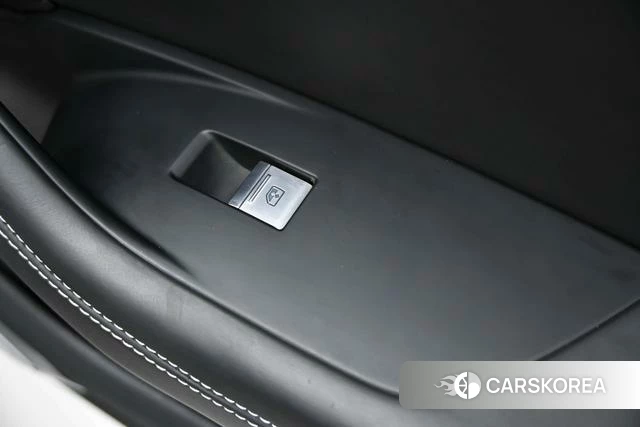Audi A6L id 4335007 из Китая 32