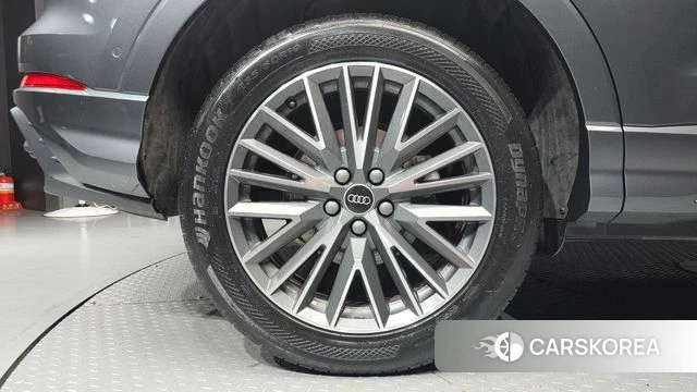 Audi Q3 (F3) id 4636154 из Кореи 28