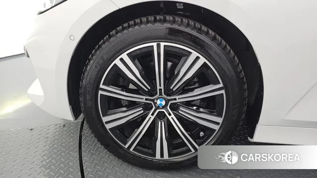 BMW 3 Series (G20) id 3571266 из Кореи 15