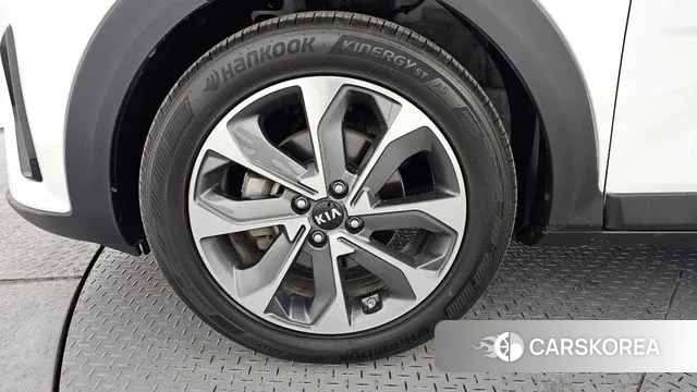 Kia Stonic id 3651952 из Кореи 15