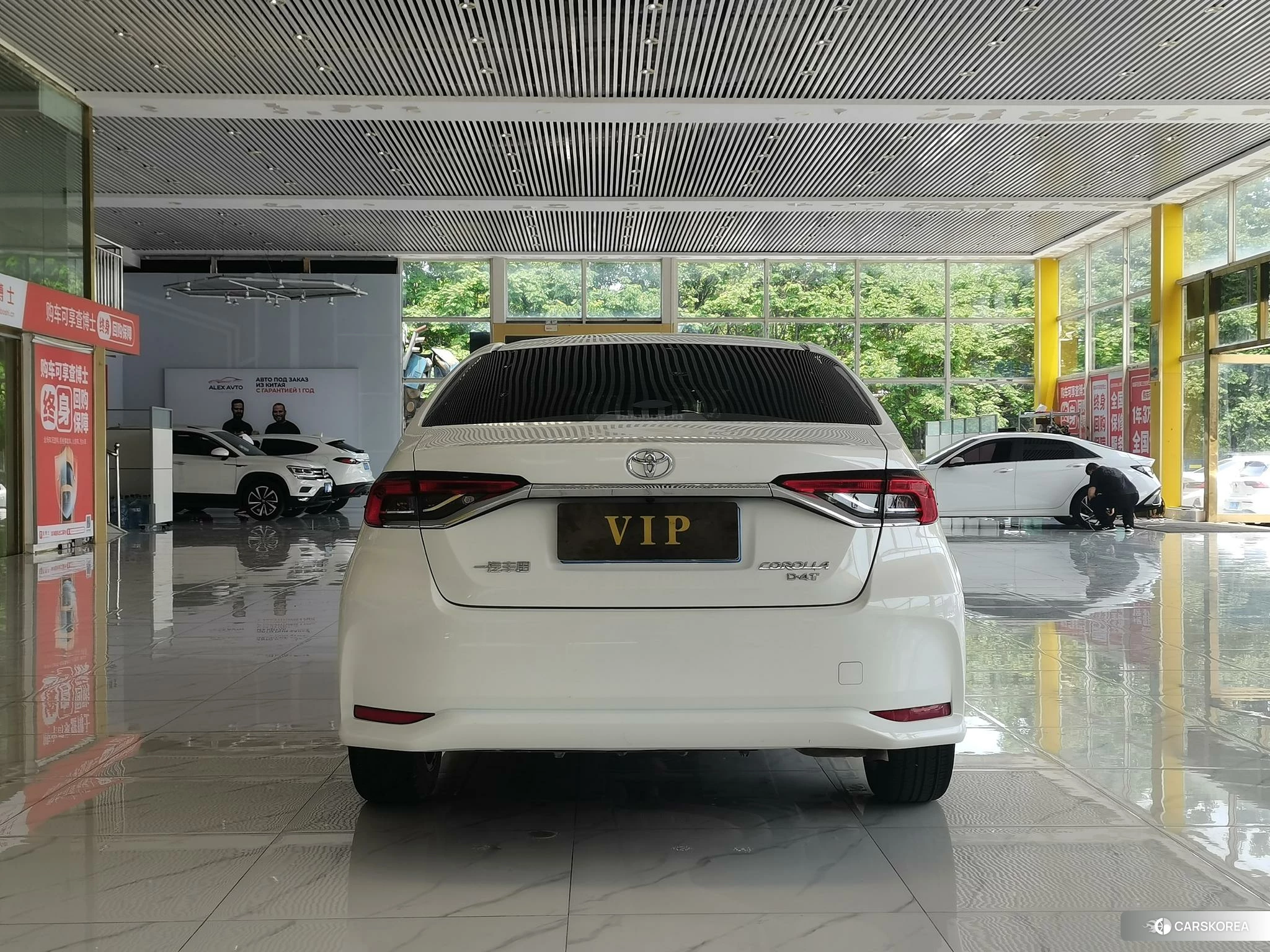 Toyota Corolla id 4467779 из Китая 7