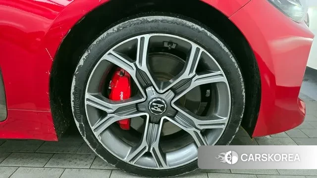 Kia Stinger id 3469915 из Кореи 15