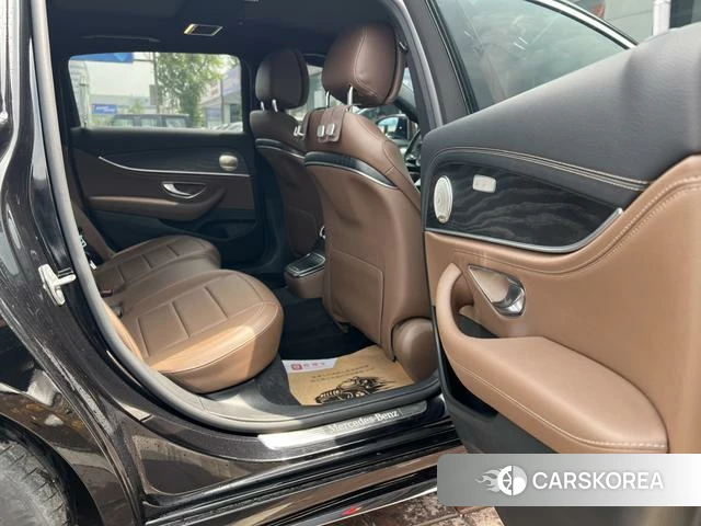 Mercedes-Benz E-class id 4209109 из Китая 16