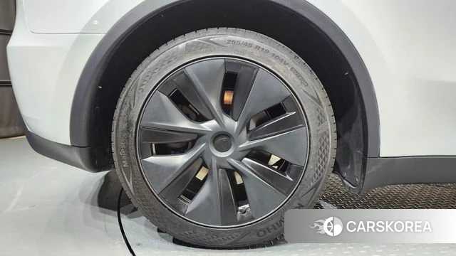 Tesla Model Y id 4302090 из Кореи 30