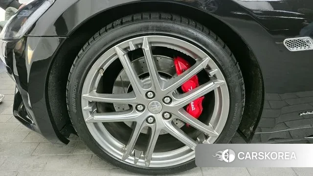 Maserati GranTurismo id 3474705 из Кореи 15