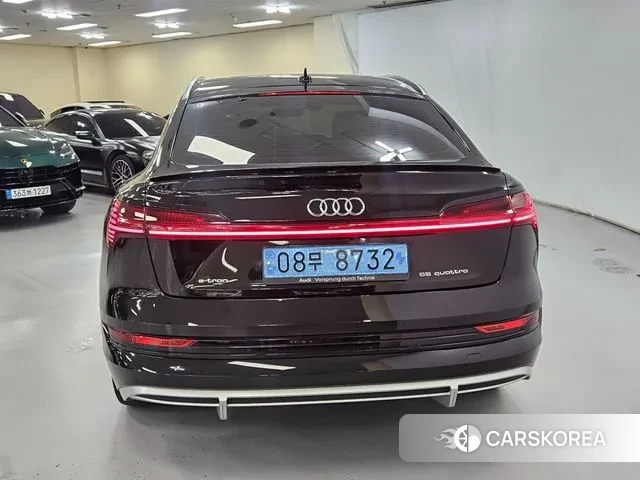Audi e-Tron id 3294542 из Кореи 15