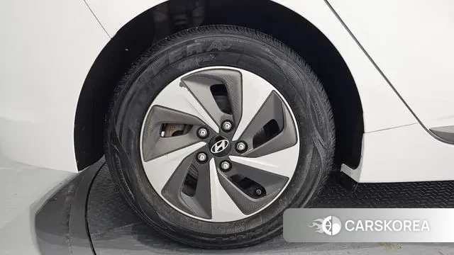 Hyundai Ionic Hybrid id 3703928 из Кореи 15