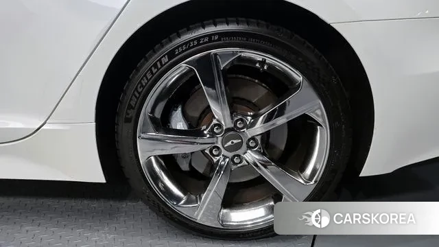 Kia Stinger id 3029354 из Кореи 15