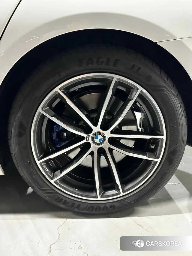 BMW 5 Series (G30) id 4665767 из Кореи 8