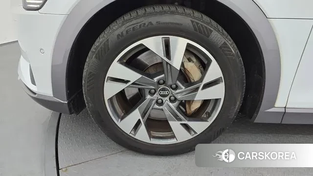 Audi e-Tron id 3702546 из Кореи 15