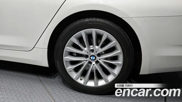 BMW 5 Series (G30) id 2932915 из Кореи 15