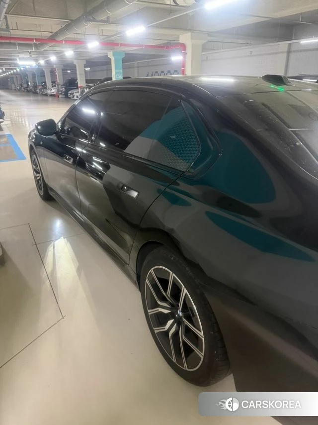 BMW 7 Series (G70) 2024 Черный из Кореи, фото 5