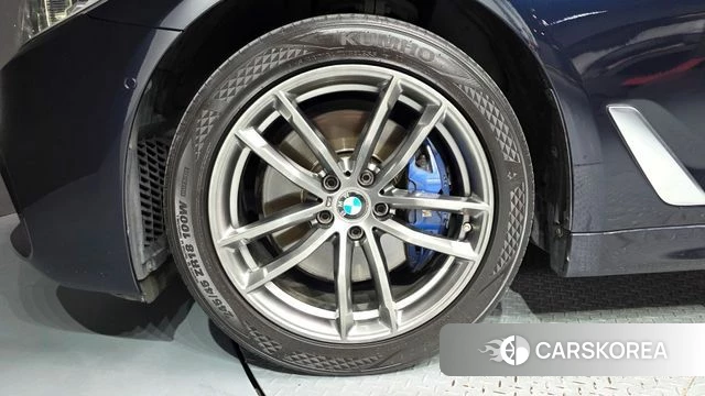 BMW 5 Series (G30) id 4850168 из Кореи 28
